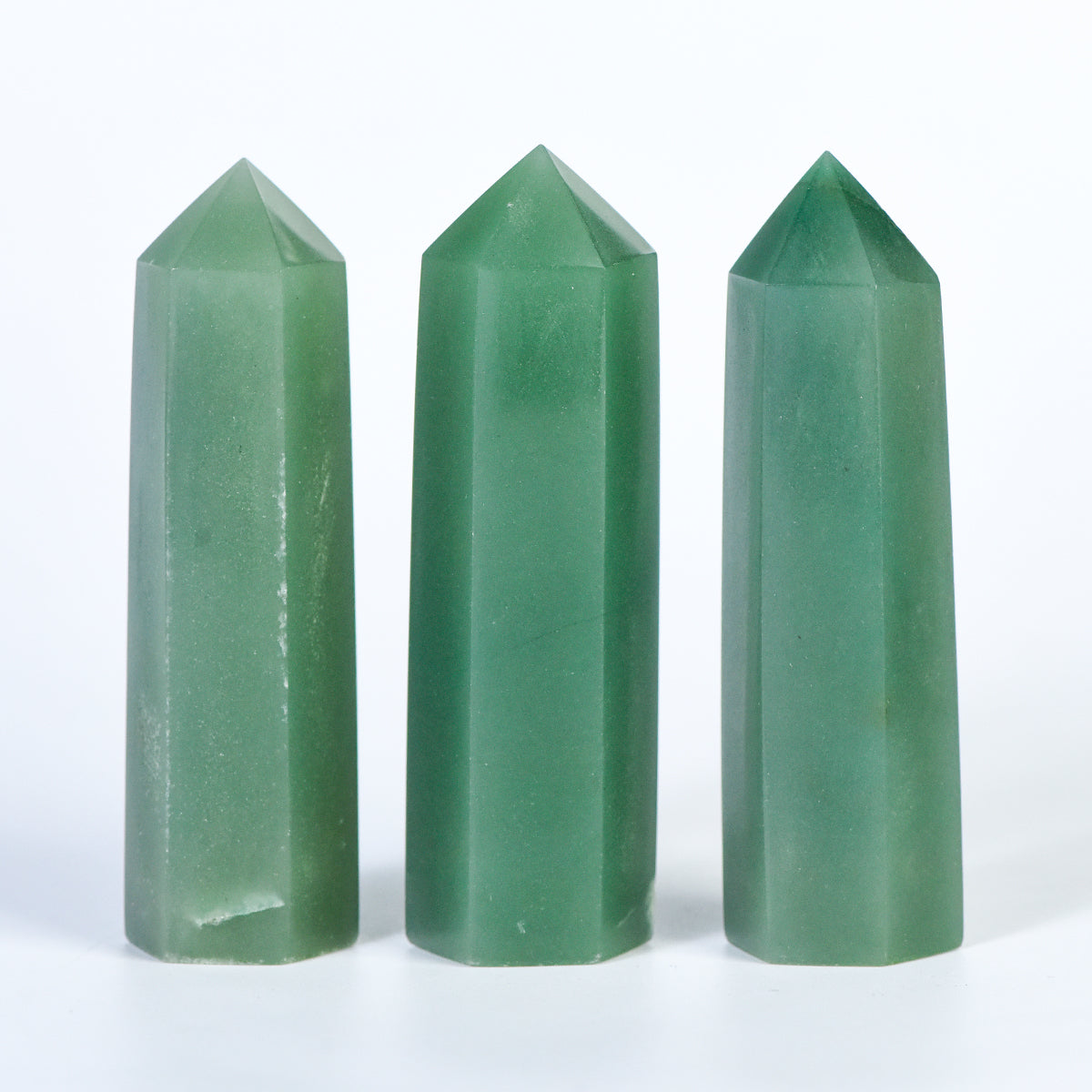 Natural Green Aventurine Tower · Luck, Growth & Heart Renewal (8–9 cm)